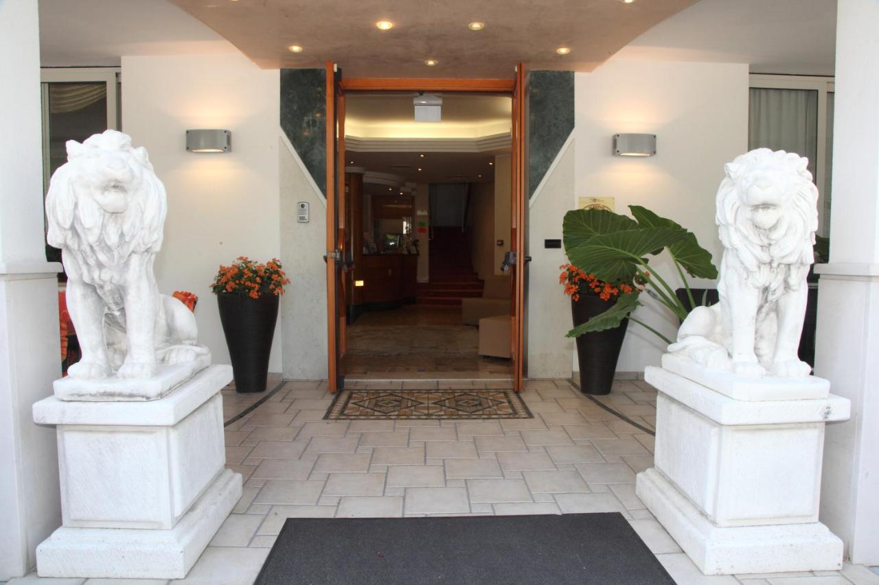 Hotel Gran Venere Beach 3 Superior Μπιμπιόνε Εξωτερικό φωτογραφία